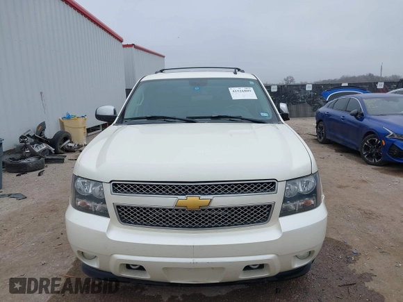 2008 Chevrolet Tahoe LTZ z VIN 1GNFK13018R177922, wystawiony jako IAAI lot #41526809 z przebiegiem 226 636 mil mil oraz . Historia ofert i sprzedaży dostępna na DreamBid. Obrazek 12.