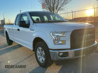 2017 Ford F-150 XL with VIN 1FTEX1CF8HKD53335, listed as a Copart auction lot 88811435 with 118,701 mi miles and Clean Title. Bid and sale history available at carsss.com. Image 1.