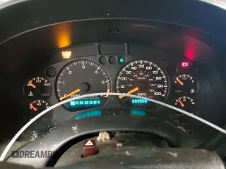 2000 Chevrolet Blazer LS z VIN 1GNCT18WXYK132399, wystawiony jako Copart lot #87880555 z przebiegiem 89 350 mil mil oraz Czysty tytuł • Clean title. Historia ofert i sprzedaży dostępna na DreamBid. Obrazek 9.