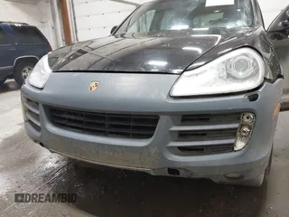 2008 Porsche Cayenne S z VIN WP1AB29P88LA36991, wystawiony jako IAAI lot #42019431 z przebiegiem 149 579 mil mil oraz . Historia ofert i sprzedaży dostępna na DreamBid. Obrazek 6.