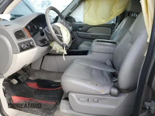 2007 Chevrolet Avalanche LTZ with VIN 3GNFK12Y77G232461, listed as a Copart auction lot 45599675 with 233,762 mi miles and Salvage Title. Bid and sale history available at DreamBid. Image 7.