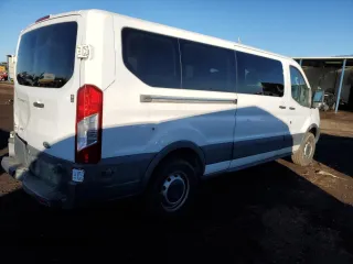 2018 Ford Transit Passenger XL z VIN 1FBZX2YGXJKA96195, wystawiony jako Copart lot #43571525 z przebiegiem 133 661 mil mil oraz Czysty tytuł • Clean title. Historia ofert i sprzedaży dostępna na DreamBid. Obrazek 3.