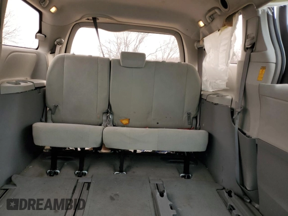 2014 Toyota Sienna L with VIN 5TDZK3DC6ES430935, listed as a Copart auction lot 45877115 with 395,117 mi miles and Salvage Title. Bid and sale history available at carsss.com. Image 10.