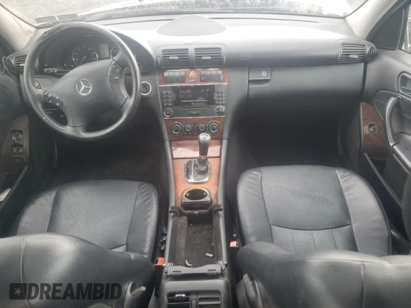 2006 Mercedes-Benz C 280 Luxury z VIN WDBRF92H06F783404, wystawiony jako Copart lot #63279275 z przebiegiem 212 832 mil mil oraz Szkoda całkowita • Salvage title. Historia ofert i sprzedaży dostępna na DreamBid. Obrazek 8.