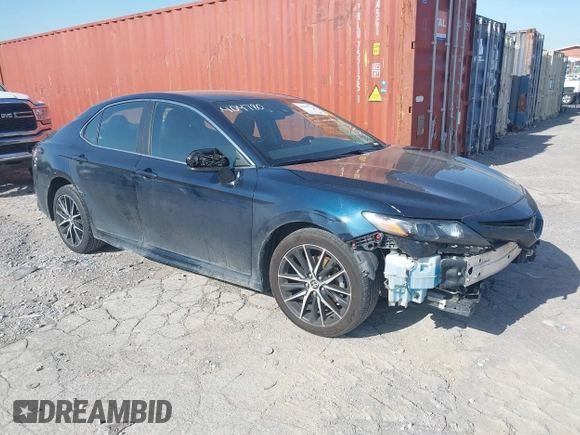 2021 Toyota Camry SE Nightshade with VIN 4T1G11AK5MU404780, listed as a IAAI auction lot 41897739 with 94,320 mi miles and . Bid and sale history available at carsss.com. Image 1.