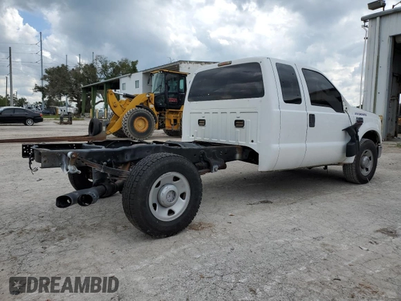 2008 Ford Super Duty F-250 SRW XL with VIN 1FTSX20R38EC13716, listed as a Copart auction lot 74068734 with Not Provided miles and Clean Title. Bid and sale history available at carsss.com. Image 3.