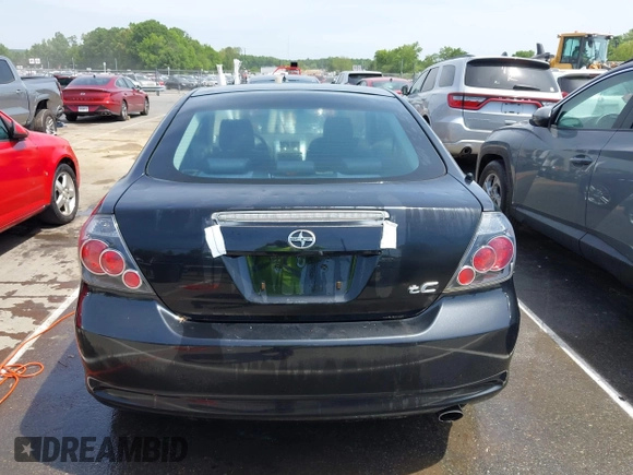 2009 Scion tC z VIN JTKDE167790276453, wystawiony jako IAAI lot #42169916 z przebiegiem 118 418 mil mil oraz . Historia ofert i sprzedaży dostępna na DreamBid. Obrazek 16.