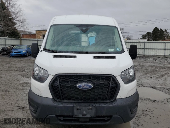 2021 Ford Transit Cargo with VIN 1FTBR2C83MKA48498, listed as a Copart auction lot 47932335 with 135,997 mi miles and Salvage title. Bid and sale history available at DreamBid. Image 5.