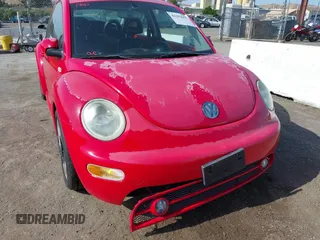 2002 Volkswagen Beetle GLX с VIN 3VWDD21C82M410830, выставлен на аукционе IAAI как лот 42292655 с пробегом 82 262 миль миль и . История ставок и продаж доступна на DreamBid. Изображение 6.