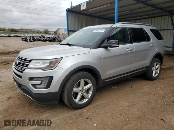 2016 Ford Explorer XLT z VIN 1FM5K8DH9GGC97765, wystawiony jako Copart lot #54067385 z przebiegiem 139 559 mil mil oraz Szkoda całkowita • Salvage title. Historia ofert i sprzedaży dostępna na DreamBid. Obrazek 1.