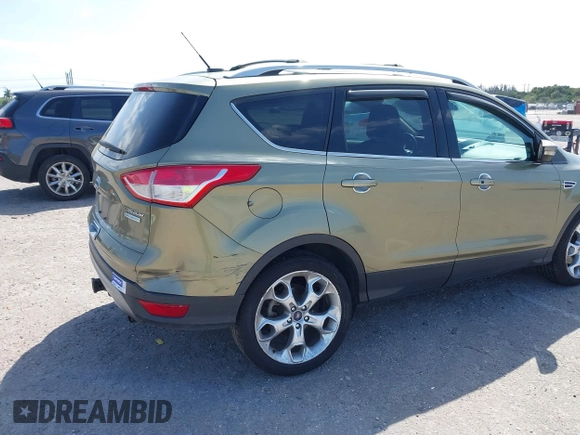 2013 Ford Escape Titanium with VIN 1FMCU0J94DUB06332, listed as a IAAI auction lot 41824742 with 92,633 mi miles. Bid and sale history available at carsss.com. Image 6.