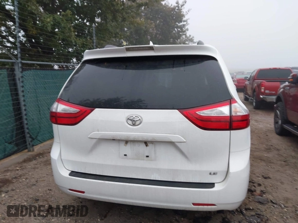 2018 Toyota Sienna LE Auto Access Seat with VIN 5TDKZ3DC6JS928592, listed as a IAAI auction lot 41421831 with 112,390 mi miles. Bid and sale history available at carsss.com. Image 16.