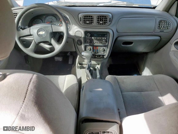 2005 Chevrolet TrailBlazer LS with VIN 1GNDS13S352114575, listed as a Copart auction lot 47813125 with NaN miles and Clean Title. Bid and sale history available at carsss.com. Image 8.