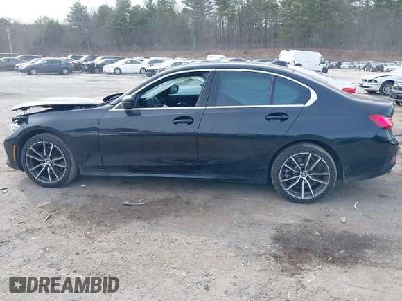 2019 BMW 3 Series 330i xDrive z VIN WBA5R7C58KAJ80964, wystawiony jako IAAI lot #41944216 z przebiegiem 52 218 mil mil oraz . Historia ofert i sprzedaży dostępna na DreamBid. Obrazek 14.