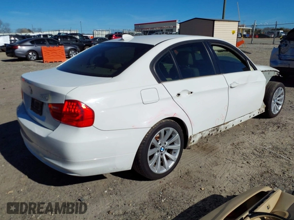 2011 BMW 3 Series 328i with VIN WBAPH7G52BNN07728, listed as a IAAI auction lot 41683017 with 140,889 mi miles. Bid and sale history available at carsss.com. Image 4.