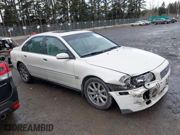 2005 Volvo S80 with VIN YV1TH592651401992, listed as a IAAI auction lot 41488954 with 83,461 mi miles. Bid and sale history available at carsss.com. Image 13.