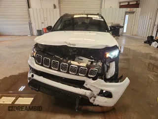 2025 Jeep Compass Limited with VIN 3C4NJDCN8ST594716, listed as a Copart auction lot 64722335 with 862 mi miles and Clean title. Bid and sale history available at DreamBid. Image 5.