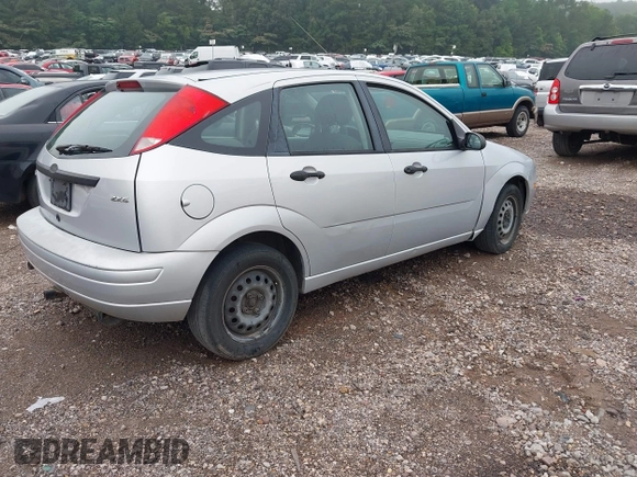2006 Ford Focus S with VIN 1FAFP37N26W157744, listed as a IAAI auction lot 42440381 with 302,032 mi miles and . Bid and sale history available at DreamBid. Image 4.