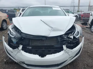 2015 Hyundai Elantra SE z VIN 5NPDH4AE3FH649752, wystawiony jako IAAI lot #42311622 z przebiegiem 100 166 mil mil oraz . Historia ofert i sprzedaży dostępna na DreamBid. Obrazek 12.