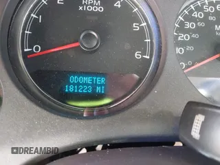 2007 Chevrolet Avalanche LTZ z VIN 3GNFK12357G123484, wystawiony jako IAAI lot #41881886 z przebiegiem 181 223 mil mil oraz . Historia ofert i sprzedaży dostępna na DreamBid. Obrazek 7.
