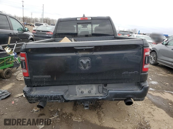 2021 Ram 1500 Big Horn z VIN 1C6SRFFT7MN620430, wystawiony jako Copart lot #43714715 z przebiegiem 111 680 mil mil oraz Szkoda całkowita • Salvage title. Historia ofert i sprzedaży dostępna na DreamBid. Obrazek 6.