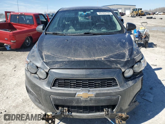 2016 Chevrolet Sonic LT z VIN 1G1JC5SH6G4126869, wystawiony jako Copart lot #49103155 z przebiegiem 199 131 mil mil oraz Szkoda całkowita • Salvage title. Historia ofert i sprzedaży dostępna na DreamBid. Obrazek 5.