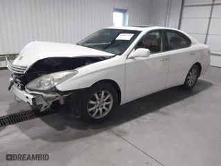 2002 Lexus ES 300 with VIN JTHBF30G825014674, listed as a IAAI auction lot 41805330 with 228,888 mi miles. Bid and sale history available at carsss.com. Image 2.