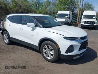 2020 Chevrolet Blazer LT z VIN 3GNKBHRS6LS557019, wystawiony jako IAAI lot #42085239 z przebiegiem 37 468 mil mil oraz . Historia ofert i sprzedaży dostępna na DreamBid. Obrazek 1.