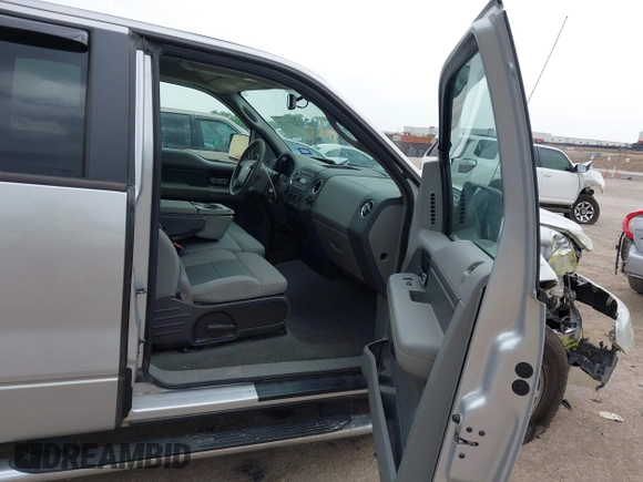 2008 Ford F-150 XLT with VIN 1FTPX14V58FB78226, listed as a IAAI auction lot 42273123 with 198,506 mi miles and . Bid and sale history available at DreamBid. Image 5.