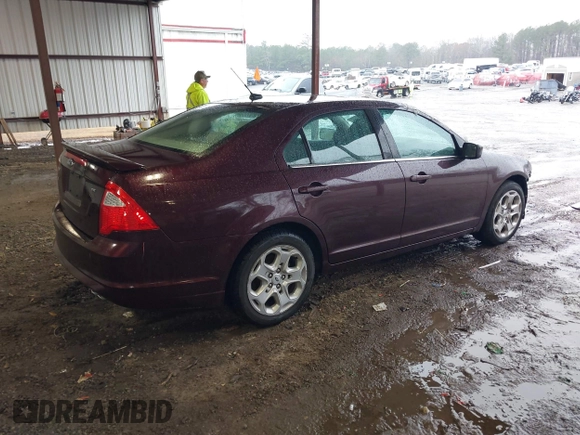 2011 Ford Fusion SE with VIN 3FAHP0HAXBR158981, listed as a IAAI auction lot 41742876 with 82,923 mi miles. Bid and sale history available at carsss.com. Image 4.