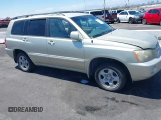 2003 Toyota Highlander z VIN JTEGD21A030060835, wystawiony jako IAAI lot #42203235 z przebiegiem 129 627 mil mil oraz . Historia ofert i sprzedaży dostępna na DreamBid. Obrazek 13.