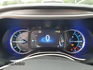 2024 Chrysler Pacifica Hybrid Select z VIN 2C4RC1S71RR102988, wystawiony jako Copart lot #59812695 z przebiegiem 56 240 mil mil oraz Czysty tytuł • Clean title. Historia ofert i sprzedaży dostępna na DreamBid. Obrazek 9.