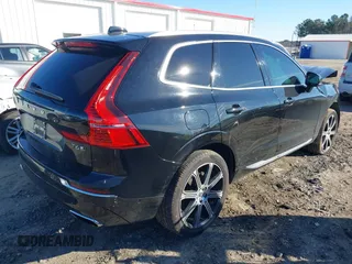 2018 Volvo XC60 Inscription with VIN YV4A22RL2J1081874, listed as a IAAI auction lot 41330217 with 100,611 mi miles. Bid and sale history available at carsss.com. Image 4.