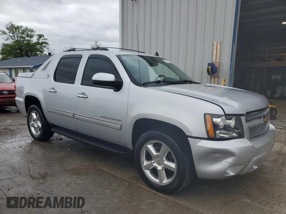 2013 Chevrolet Avalanche LS with VIN 3GNMCEE04DG325726, listed as a Copart auction lot 52709615 with 98,991 mi miles and Salvage title. Bid and sale history available at DreamBid. Image 4.