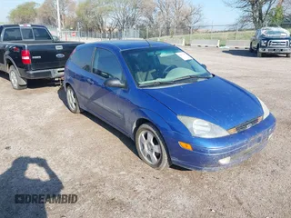 2003 Ford Focus ZX3 с VIN 3FAFP31343R137047, выставлен на аукционе IAAI как лот 42017004 с пробегом 160 528 миль миль и . История ставок и продаж доступна на DreamBid. Изображение 1.