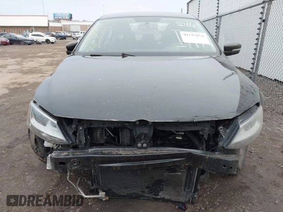 2012 Volkswagen Jetta SE с VIN 3VWDP7AJ9CM332014, выставлен на аукционе IAAI как лот 41527054 с пробегом 153 030 миль миль и . История ставок и продаж доступна на DreamBid. Изображение 12.