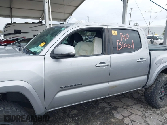 2017 Toyota Tacoma SR5 with VIN 3TMCZ5AN5HM060763, listed as a IAAI auction lot 41783899 with 93,926 mi miles. Bid and sale history available at carsss.com. Image 6.