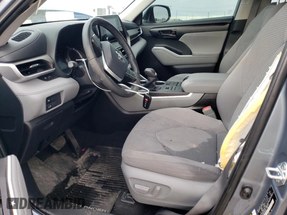 2020 Toyota Highlander LE with VIN 5TDBZRBH9LS026975, listed as a Copart auction lot 41372393 with 30,571 mi miles and . Bid and sale history available at DreamBid. Image 7.