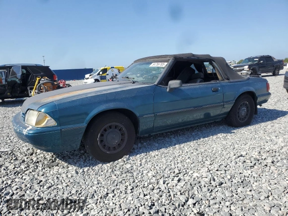 1993 Ford Mustang z VIN 1FACP44MXPF128112, wystawiony jako Copart lot #54756785 z przebiegiem 92 587 mil mil oraz Czysty tytuł • Clean title. Historia ofert i sprzedaży dostępna na DreamBid. Obrazek 1.