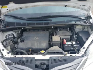 2011 Toyota Sienna XLE with VIN 5TDDK3DC3BS029395, listed as a IAAI auction lot 41715459 with 235,772 mi miles. Bid and sale history available at carsss.com. Image 10.