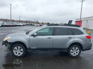 2011 Subaru Outback 2.5i Prem AWP/HK Aud with VIN 4S4BRBFC4B3328451, listed as a IAAI auction lot 41847154 with 149,632 mi miles. Bid and sale history available at carsss.com. Image 14.