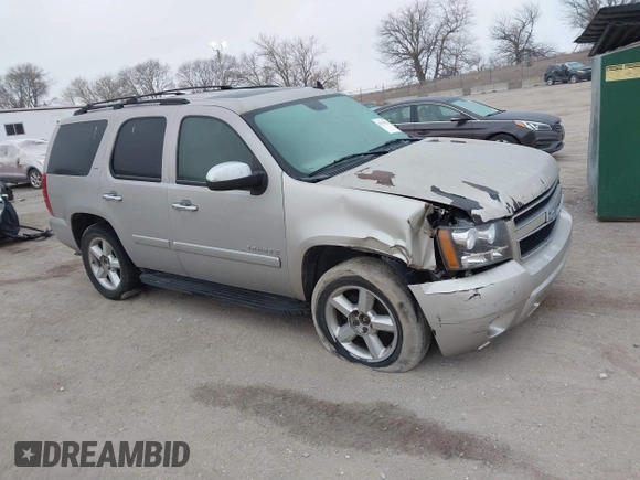 2007 Chevrolet Tahoe LTZ z VIN 1GNFK13037J332824, wystawiony jako IAAI lot #41505874 z przebiegiem 219 823 mil mil oraz . Historia ofert i sprzedaży dostępna na DreamBid. Obrazek 1.