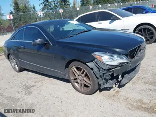 2014 Mercedes-Benz E-Class E 350 with VIN WDDKJ5KB8EF247908, listed as a IAAI auction lot 41916727 with 179,762 mi miles. Bid and sale history available at carsss.com. Image 1.