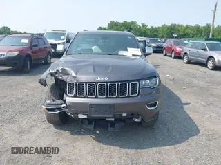 2020 Jeep Grand Cherokee Limited z VIN 1C4RJFBG3LC339985, wystawiony jako IAAI lot #42416752 z przebiegiem 93 089 mil mil oraz . Historia ofert i sprzedaży dostępna na DreamBid. Obrazek 12.