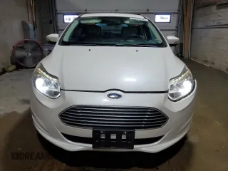 2014 Ford Focus Electric с VIN 1FADP3R4XEL353376, выставлен на аукционе Copart как лот 61689295 с пробегом 43 220 миль миль и Чистый • Clean title. История ставок и продаж доступна на DreamBid. Изображение 5.