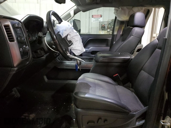 2015 GMC Sierra 1500 SLE z VIN 1GTV2UEC6FZ379178, wystawiony jako Copart lot #42980755 z przebiegiem 141 379 mil mil oraz Szkoda całkowita • Salvage title. Historia ofert i sprzedaży dostępna na DreamBid. Obrazek 7.