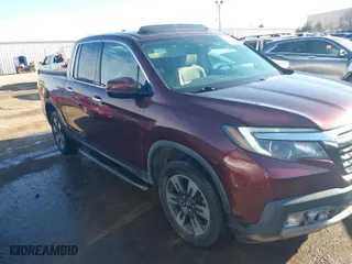 2019 Honda Ridgeline RTL-E with VIN 5FPYK3F78KB008085, listed as a IAAI auction lot 41225709 with 105,929 mi miles. Bid and sale history available at carsss.com. Image 1.