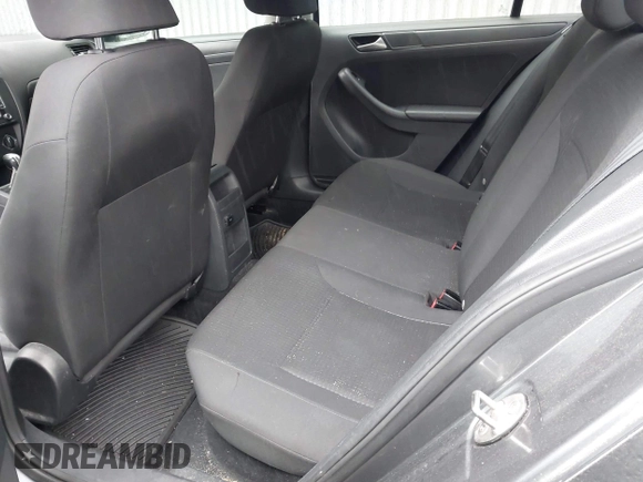 2015 Volkswagen Jetta S с VIN 3VW2K7AJ2FM406318, выставлен на аукционе IAAI как лот 42340261 с пробегом 140 313 миль миль и . История ставок и продаж доступна на DreamBid. Изображение 8.