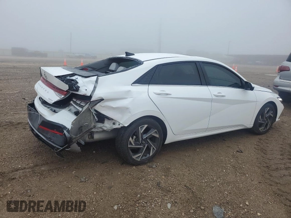 2024 Hyundai Elantra Limited z VIN KMHLP4DG0RU817543, wystawiony jako Copart lot #54535815 z przebiegiem 15 391 mil mil oraz Szkoda całkowita • Salvage title. Historia ofert i sprzedaży dostępna na DreamBid. Obrazek 3.