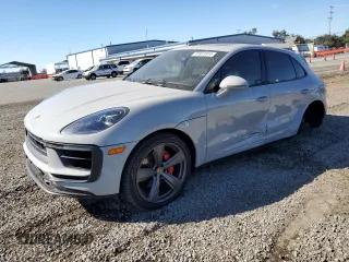 2022 Porsche Macan S z VIN WP1AG2A51NLB21906, wystawiony jako Copart lot #76931814 z przebiegiem 16 123 mil mil oraz Szkoda całkowita • Salvage title. Historia ofert i sprzedaży dostępna na DreamBid. Obrazek 1.